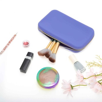 Prenosný organizér na štetce na make-up modrý 1 ks na cesty silikónový