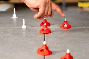 Systém na vyrovnávanie dlaždíc Twist-it 3 mm – Náhradné balenie 500 závitových úchytov 500 3 mm