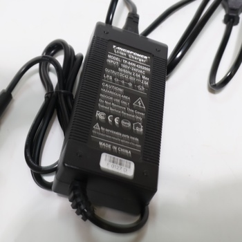 Nabíjačka akumulátorov Tangspower 42V2AXLRM