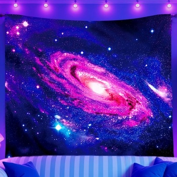 WEBEEDY UV reaktívna vesmírna galaxia gobelín čierne svetlo gobelín na stenu zavesený na hmlovine