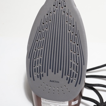 Naparovacia žehlička Grundig SI 8050