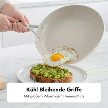 Pánev KitchenAid 24 cm/3,1 l, keramická nepřilnavá, vhodná pro indukci, černá.