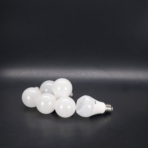 LED studená bílá žárovka GY