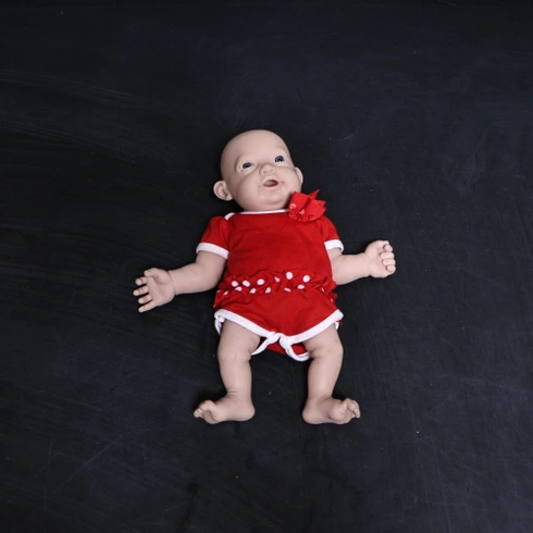 Reborn bábika Ivita v červených šatách