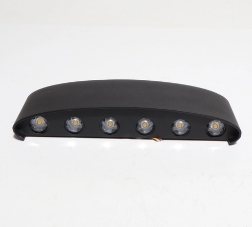 Svietidlo 32 x 9 cm čierne LED