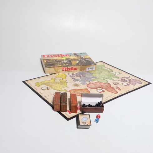 Stolová hra Hasbro Risiko B7404100 ŇOM
