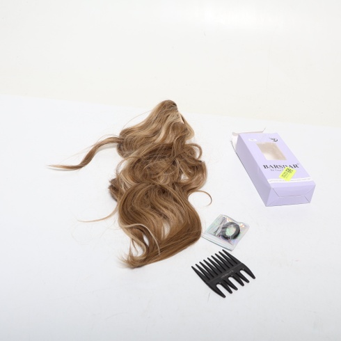 BARSDAR 63cm syntetická sponka na vlasy zlatisto blond vlnitý cop predĺženie zlatisto blond melír