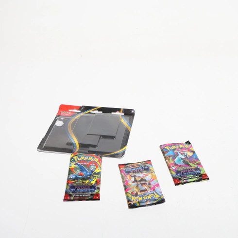 Kartová hra Pokémon Trading: 3-Pack Mega Evolution – Fatal Flames: Weavile (1 holografická promo