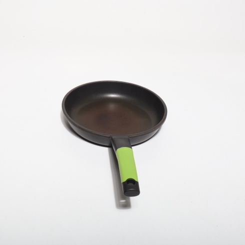 BRA Prior | Panvica, 28 cm, liaty hliník s nepriľnavým povrchom, vhodná pre všetky typy varných dosiek