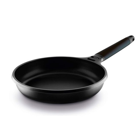 Panvica Castey 4I24 čierna 24 cm
