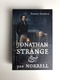 Jonathan Strange & pan Norrell Pevná (2015)
