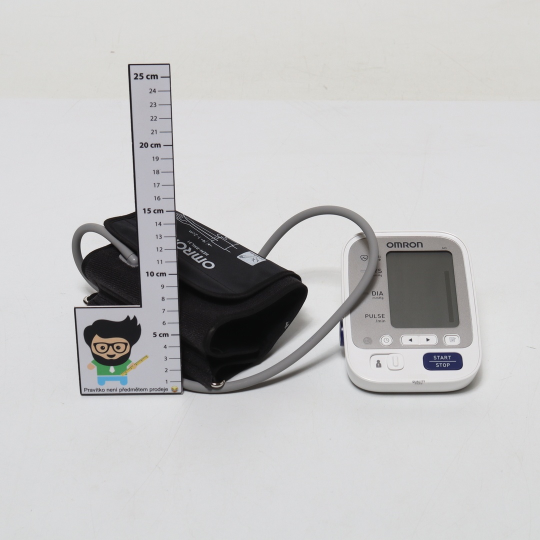 Měřič krevního tlaku Omron M3