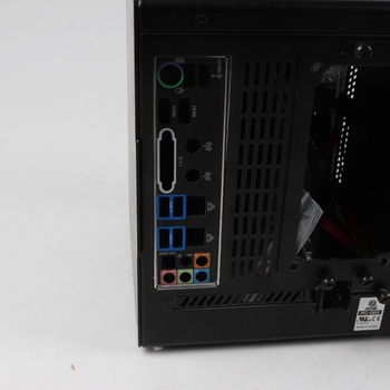 PC skříň LIAN LI Q03 a napájení pro PC