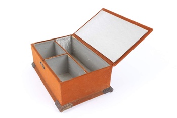 Dřevěná krabička s nápisem Cigarren