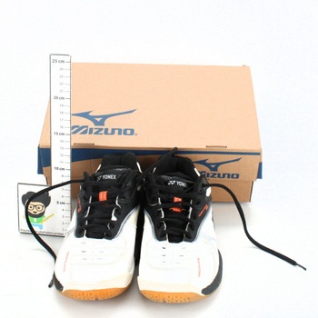 Černobílá sportovní obuv Yonex