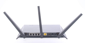 Router Netgear R7000 