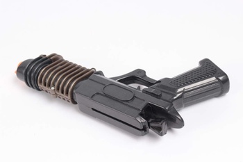 Natahovací pistole s nápisem Police Force
