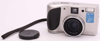 Digitální fotoaparát HP HP 715 (C8913A)
