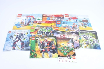 Časopisy a návody na skládání Lego 