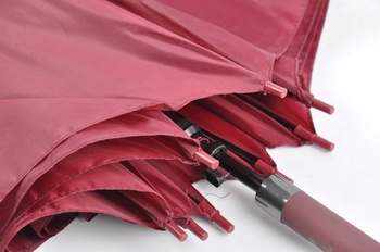 Deštník holový odstín červené