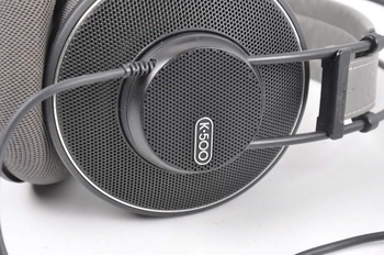 Náhlavní studiová sluchátka AKG K 500