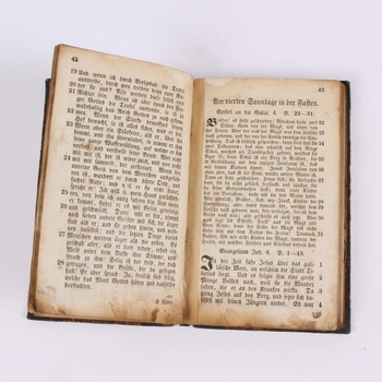Kniha Evangelium ve starém přebalu 