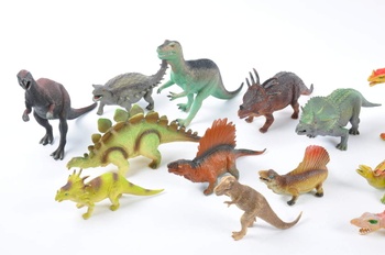 14 gumových dinosaurů