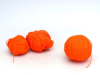 Vyšívací oranžová příze - 3 klubíčka