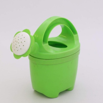 Dětská konvička na vodu zelené barvy