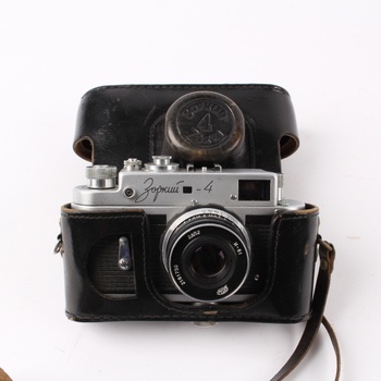 Klasický fotoaparát Zorki 4