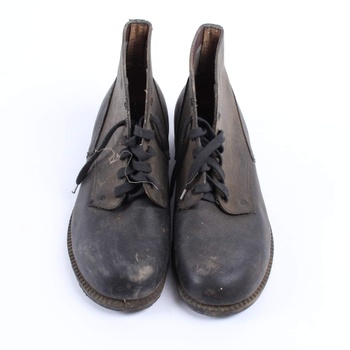 Pracovní obuv tvrzená černá