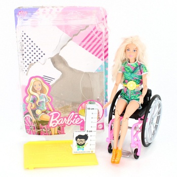 Barbie na vozíku Mattel GRB93