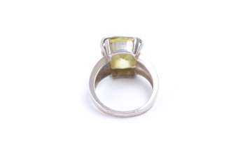 Dámský prsten stříbrný se žlutým kamenem