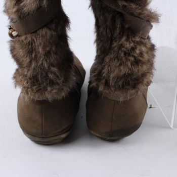 Dámská zimní obuv s umělým kožichem