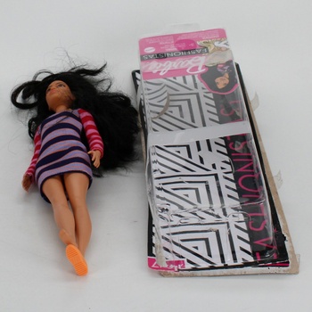 Panenka Barbie GHW61 Fashionistas Puppe 147