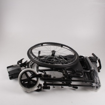 Invalidní vozík černé barvy manuální 
