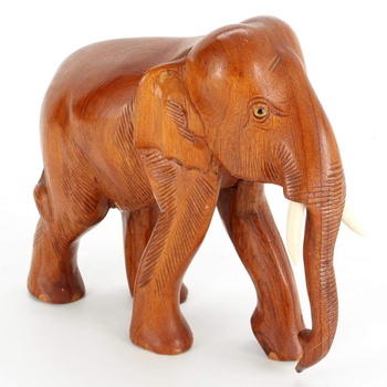 Dřevěná soška slona lakovaná     