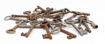 Historické klíče různé velikosti 25 ks
