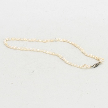 Dámské perlové náhrdelníky