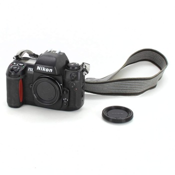 Analogová zrcadlovka Nikon F100 tělo