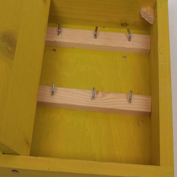 Dřevěná skřínka na klíče Slončo malovaná