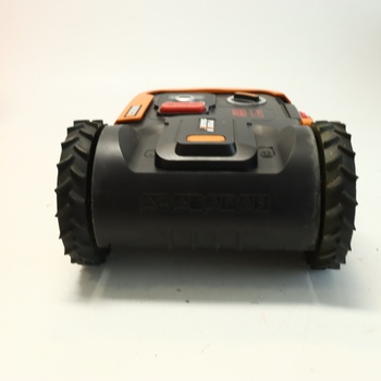 Robotická sekačka na trávu Worx