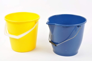 Úklidové kbelíky žlutý a modrý