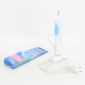 Elektrický kartáček Braun Oral-B Sensitive 