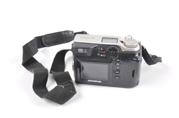 Digitální fotoaparát Olympus C-2020 Z