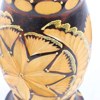Dekorativní dřevěná vyřezávaná váza
