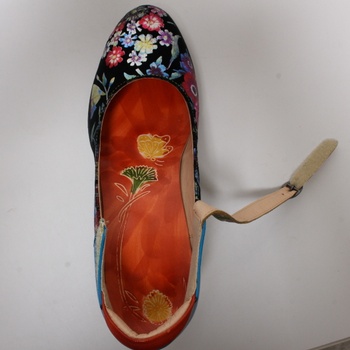 Dámské boty na podpatku květované
