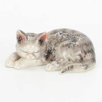 Keramická figurka šedo-bílé kočičky