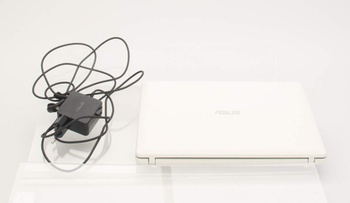 Netbook Asus, 1 GHz, 2 GB RAM, 500 GB HDD 