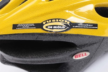 Cyklistická helma Bell silniční
